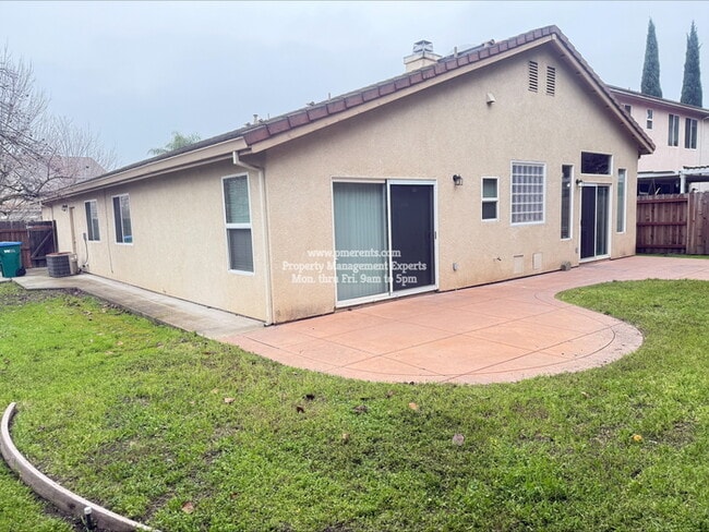 Building Photo - 10613 Hidden Grove Cir