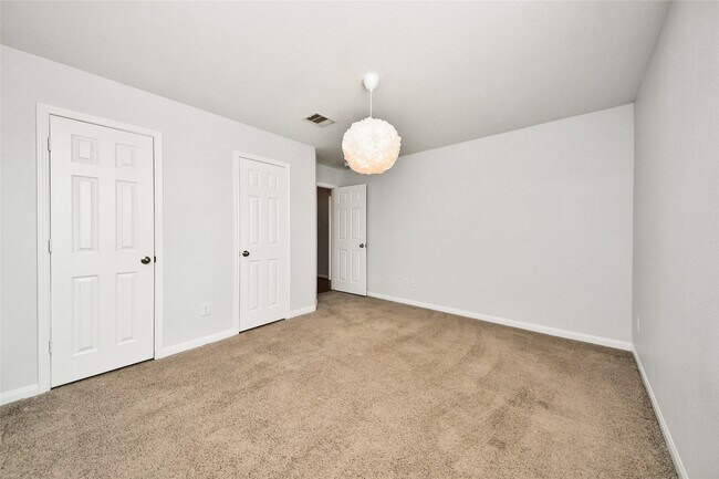 Building Photo - 17024 Wilthorne Gardens Ct