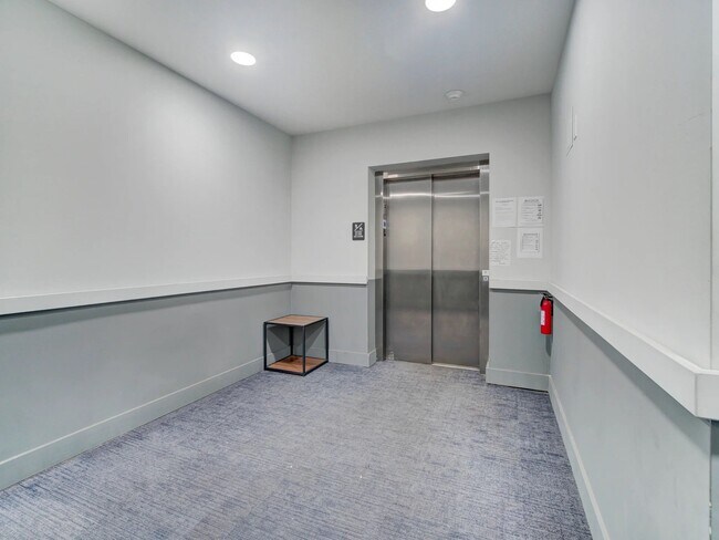 Building Photo - 1127 Stuyvesant Ave.