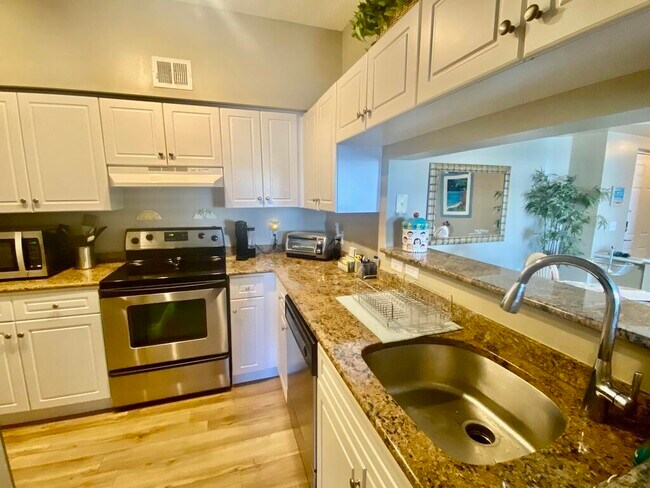 Building Photo - 4411 Tuscany Way