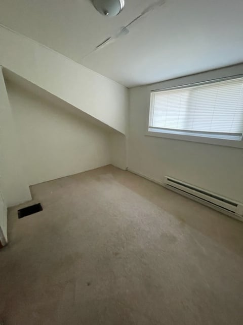 Building Photo - 780 Hillview Ave