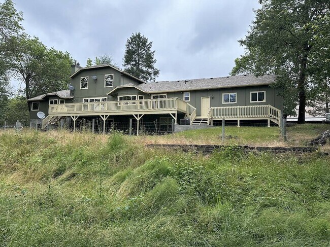 Building Photo - 7833 Lower River Rd