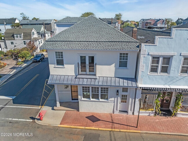 Building Photo - 132 Bay Ave