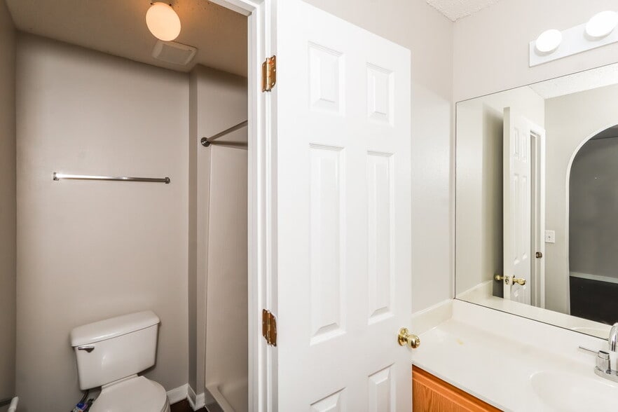 Building Photo - 30542 Double Dr