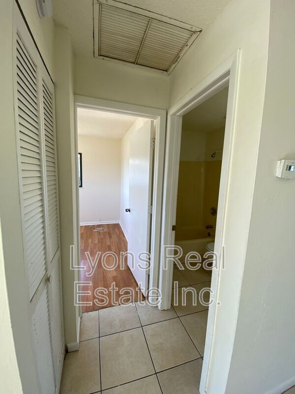 Building Photo - 431 Hancock Bridge Pkwy