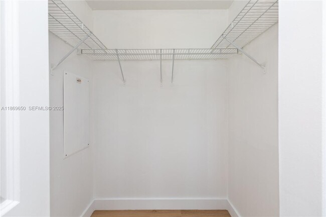 Building Photo - 7900 Harbor Island Dr