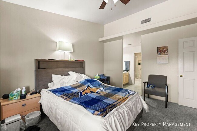 Building Photo - 2851 S Valley View Blvd