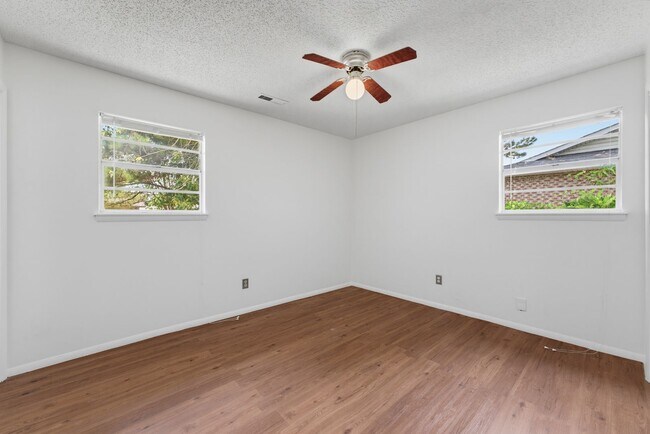 Building Photo - 2501 N Jill Cir