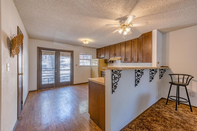 Building Photo - 120 Lower Terrace Dr
