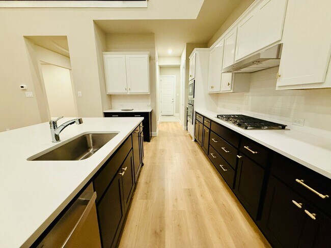 Building Photo - 5612 Bonnie Dr