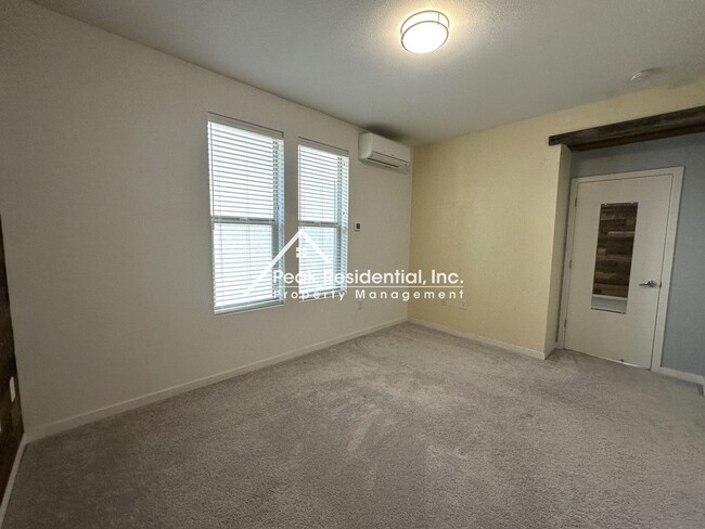 Building Photo - The Mills at Broadway - 1bd/1ba Condo with...