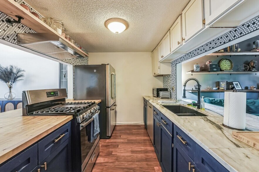 Building Photo - 502 Ivy Green Ln SE