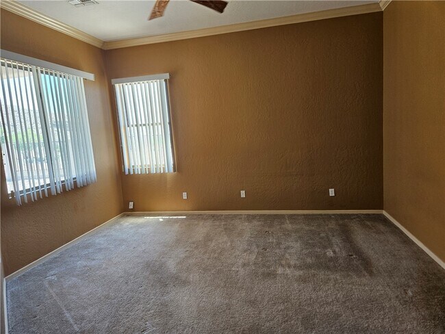 Building Photo - 1137 Legends Dr