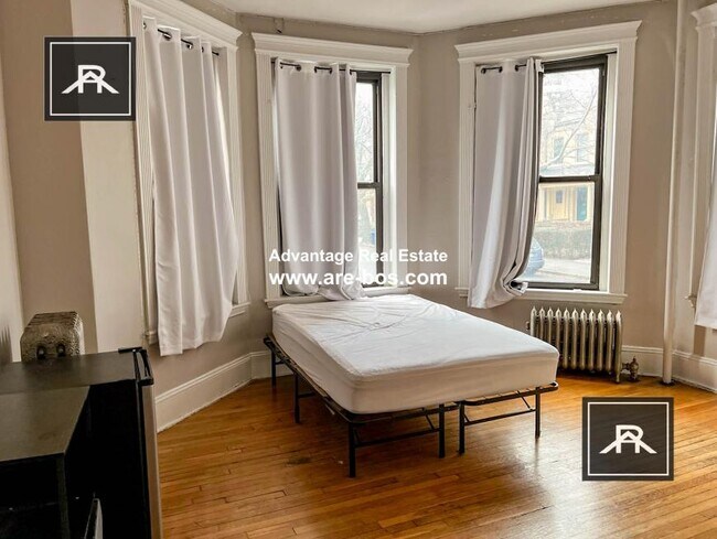 Building Photo - 4 bedroom in Allston MA 02134