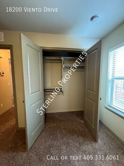 Building Photo - 18200 Viento Dr