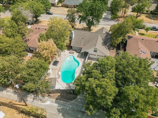 Building Photo - 742 Austrian Rd