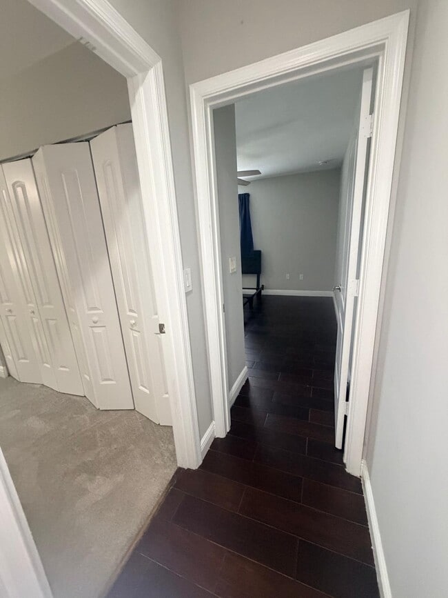 Building Photo - 7644 Foxcroft Ln