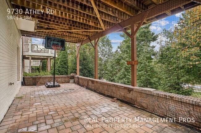 Building Photo - 9730 Athey Rd