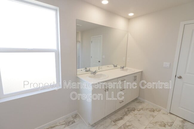 Building Photo - 20560 Button Brush Ave