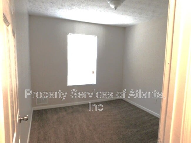 Building Photo - 8079 Kendrick Rd