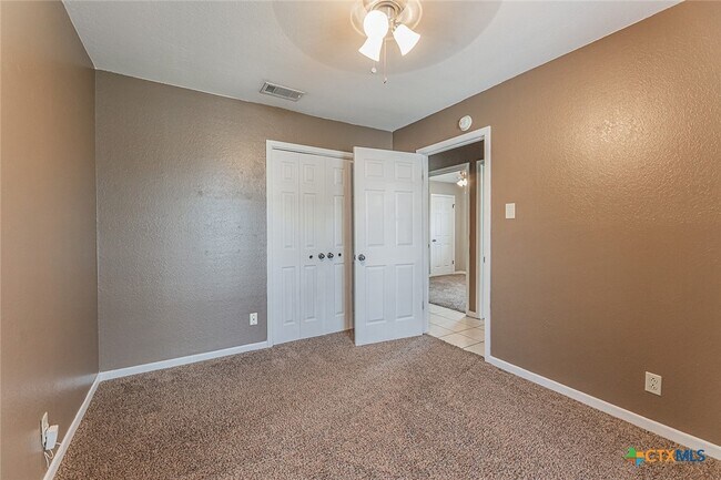 Building Photo - 3006 Belmont Dr