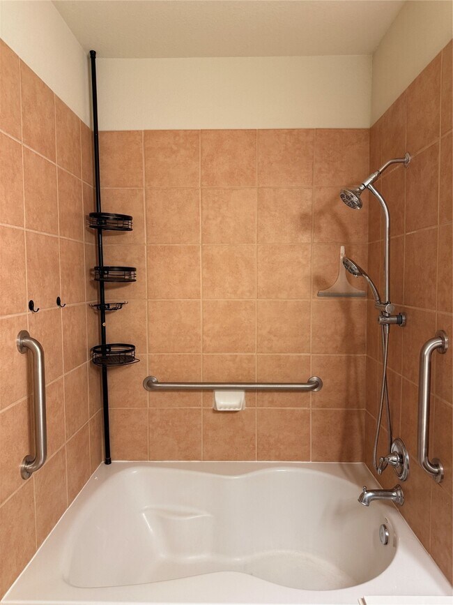 Building Photo - 13600 Breton Ridge St