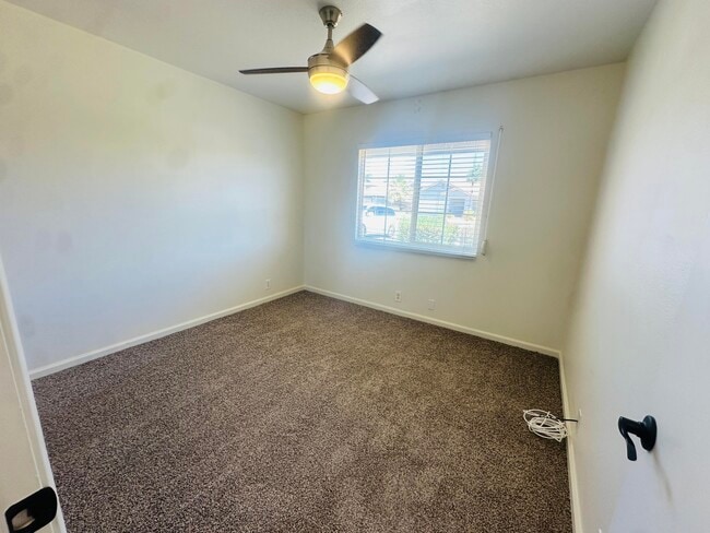 Building Photo - 78780 Birchcrest Cir