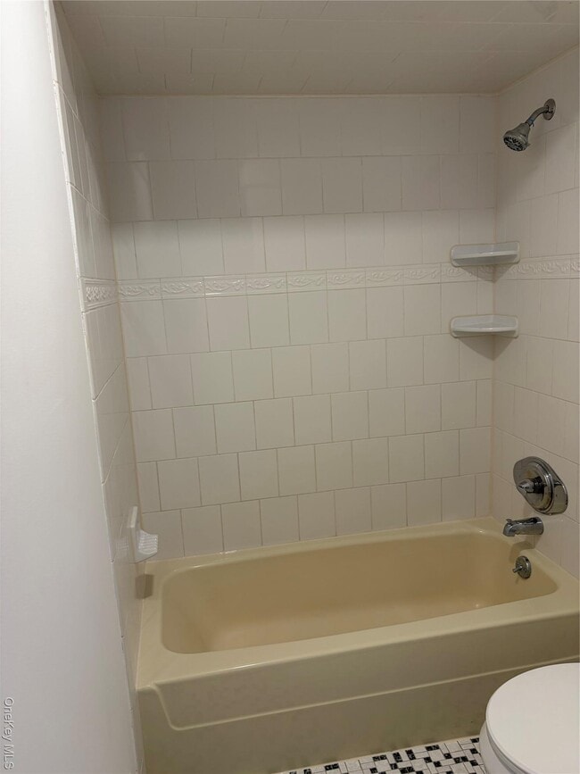 Building Photo - 1203 Village Dr