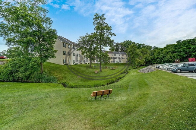 Building Photo - 1115 N Byrne Rd