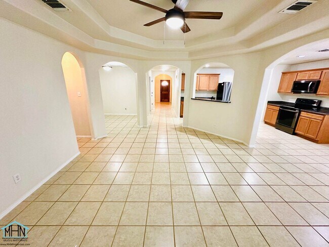 Building Photo - Spacious and Well Designed 3 Bedroom 2.5 B...