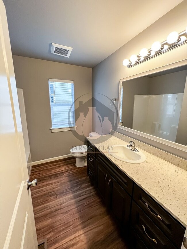 Building Photo - Charming Newer Construction Townhome-Move ...