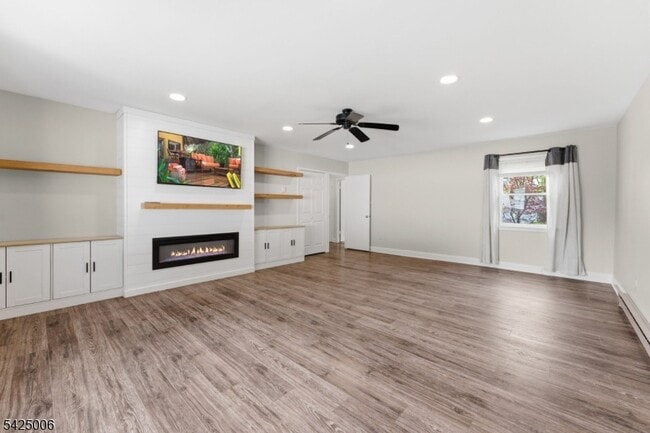 Building Photo - 3 Cypress Rd