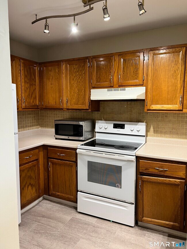 Building Photo - 179 Willow Springs