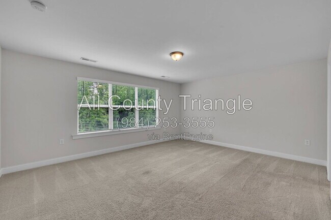 Building Photo - 267 Old Grove Ln