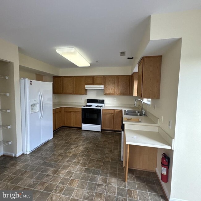 Building Photo - 6610 Buskin Ln