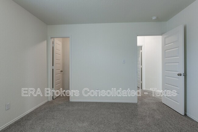 Building Photo - 5407 Shasta Pl