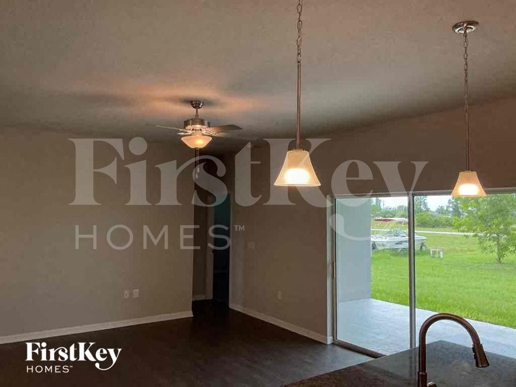 Building Photo - 2216 NW 18th Terrace