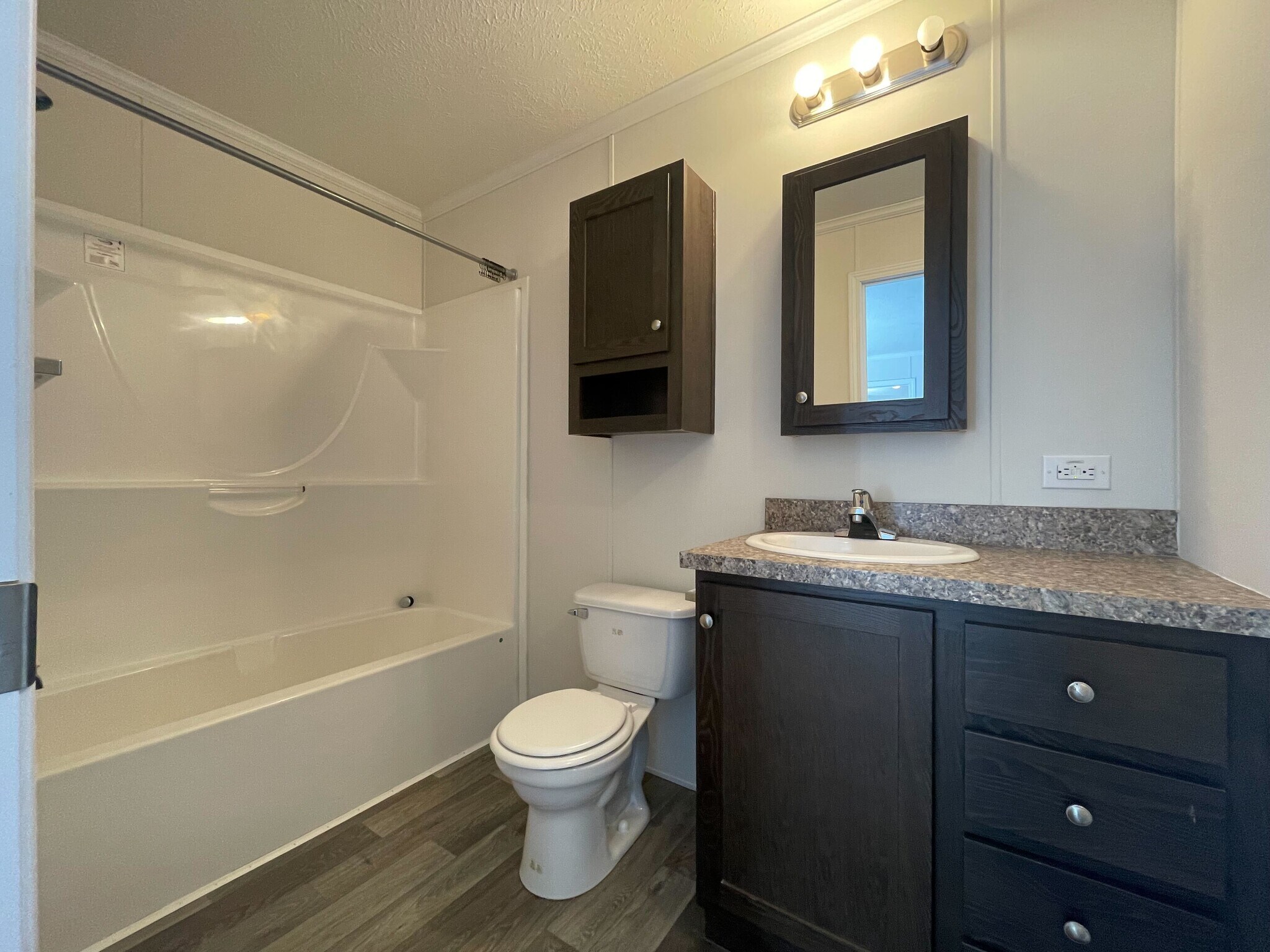 Building Photo - 38044 Johannes Dr