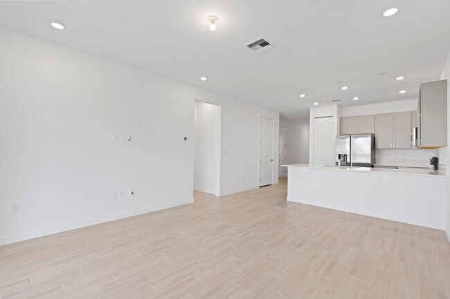 Building Photo - 5807 Shining Sea Ct