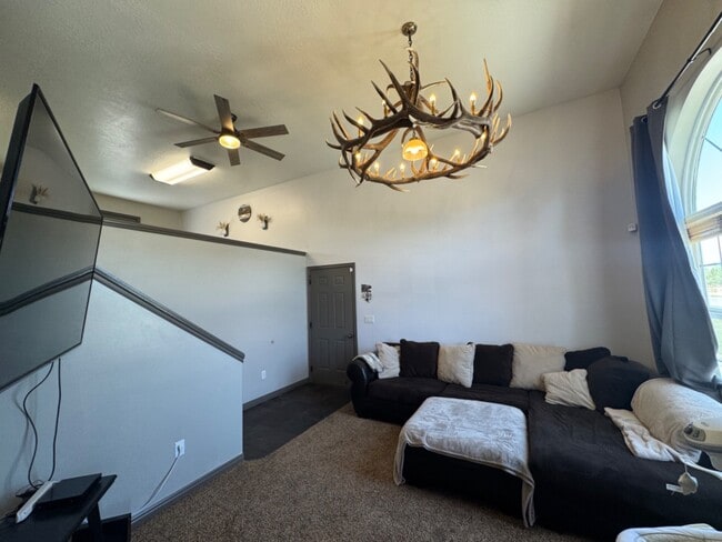 Building Photo - 3261 S 1500 W