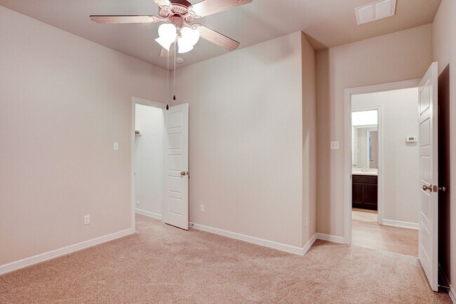 Building Photo - 2212 Dillon Pond Ln