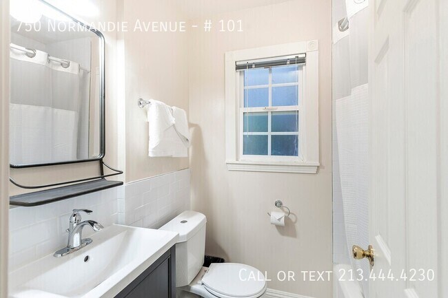 Building Photo - 750 Normandie Ave