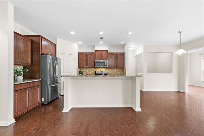 Building Photo - 522 Spring View Dr