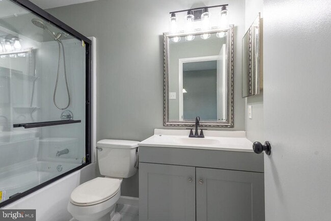 Building Photo - 15014 Courtland Pl