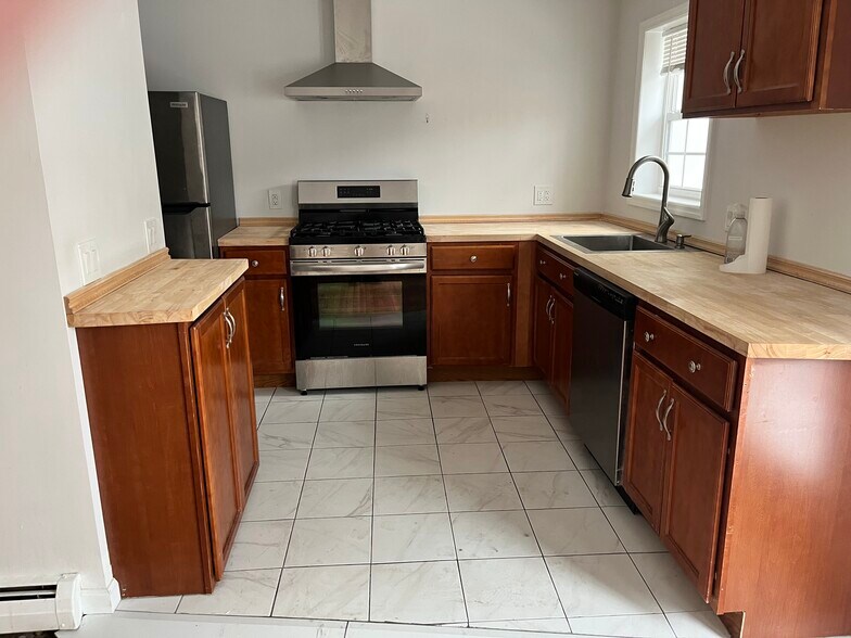 Building Photo - 301 Hudson Ave