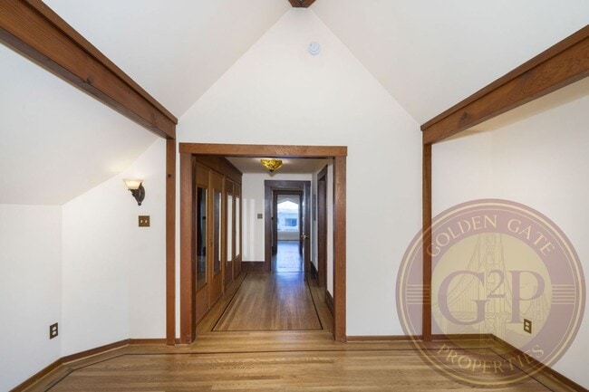 Building Photo - Potrero Hill - 3 BR, 2.5 BA House 1,388 Sq. Ft. - 3D Virtual Tour, Large Private Yard