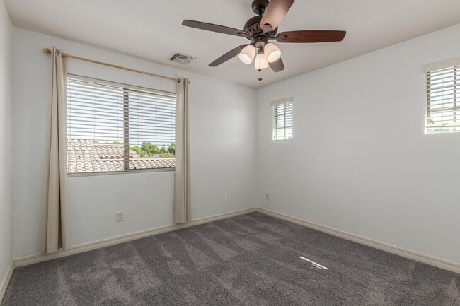 Building Photo - 622 W San Carlos Way