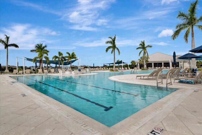 Building Photo - Del Webb Bayview Home, Active 55+ Communit...