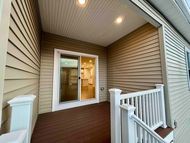 Building Photo - 3 Archer Dr