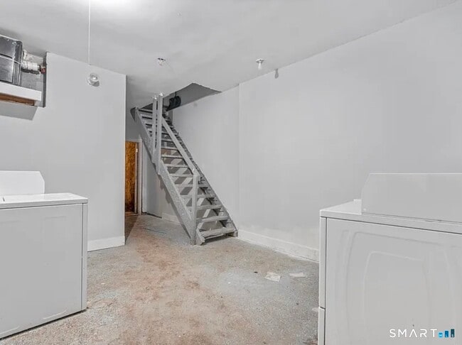 Building Photo - 31 Whittier St